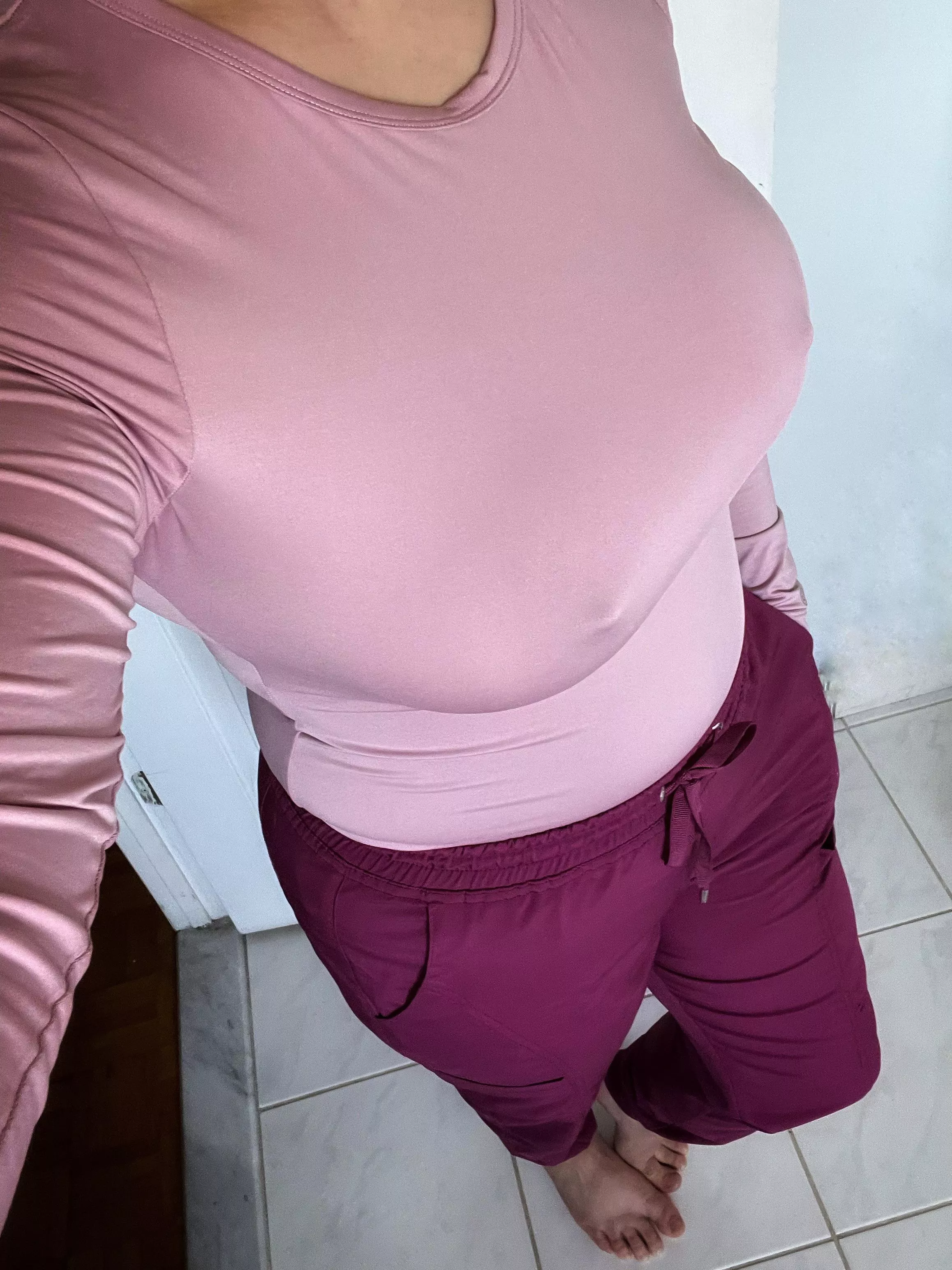 Just love my new underscrub! Feels so soft on my skin ❤️ posted by dickandi