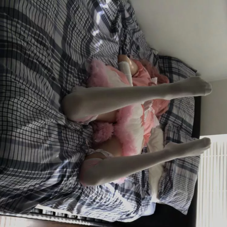 Just lying down sooo innocently… it’s a big bed anyone want to join? posted by Dreamyfemyboy