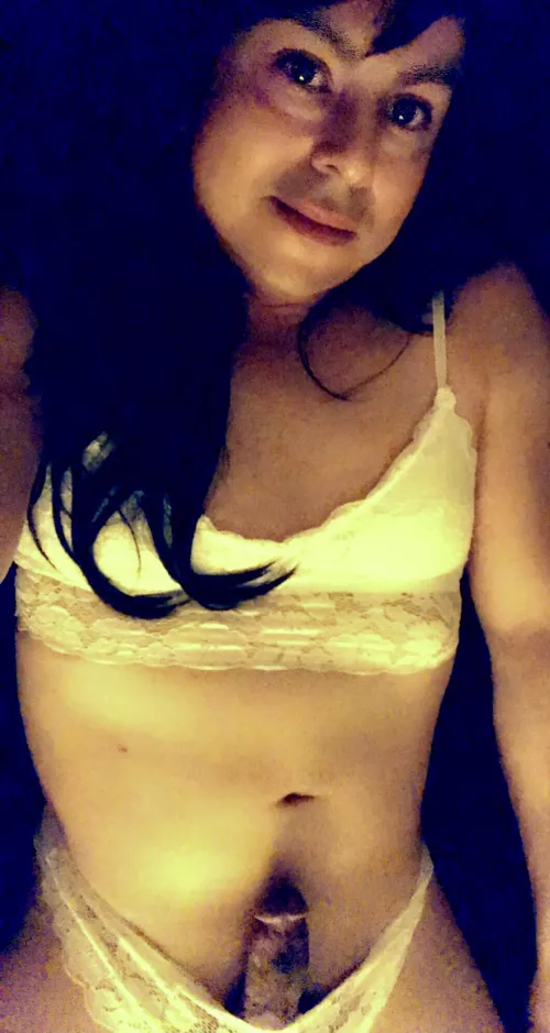 Just lying here by jlusxy88