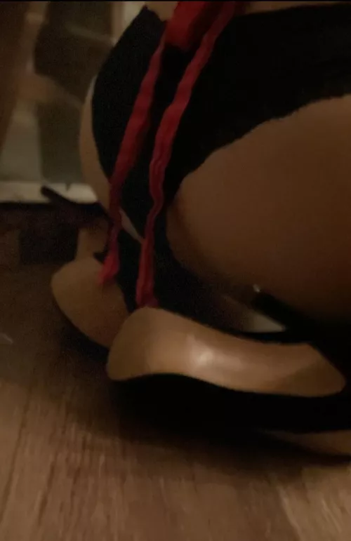 Just my booty and some heels 👠 (f) by mysteriousmom1