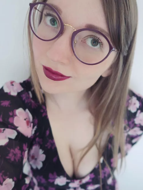 Just my cleavage :) by SunAndGlow