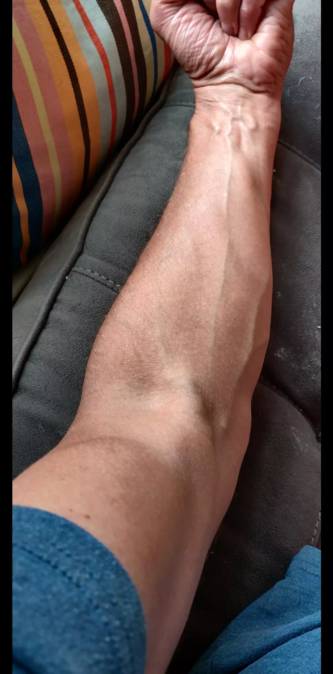 Just my forearm 🙂 posted by BoredDude782_2