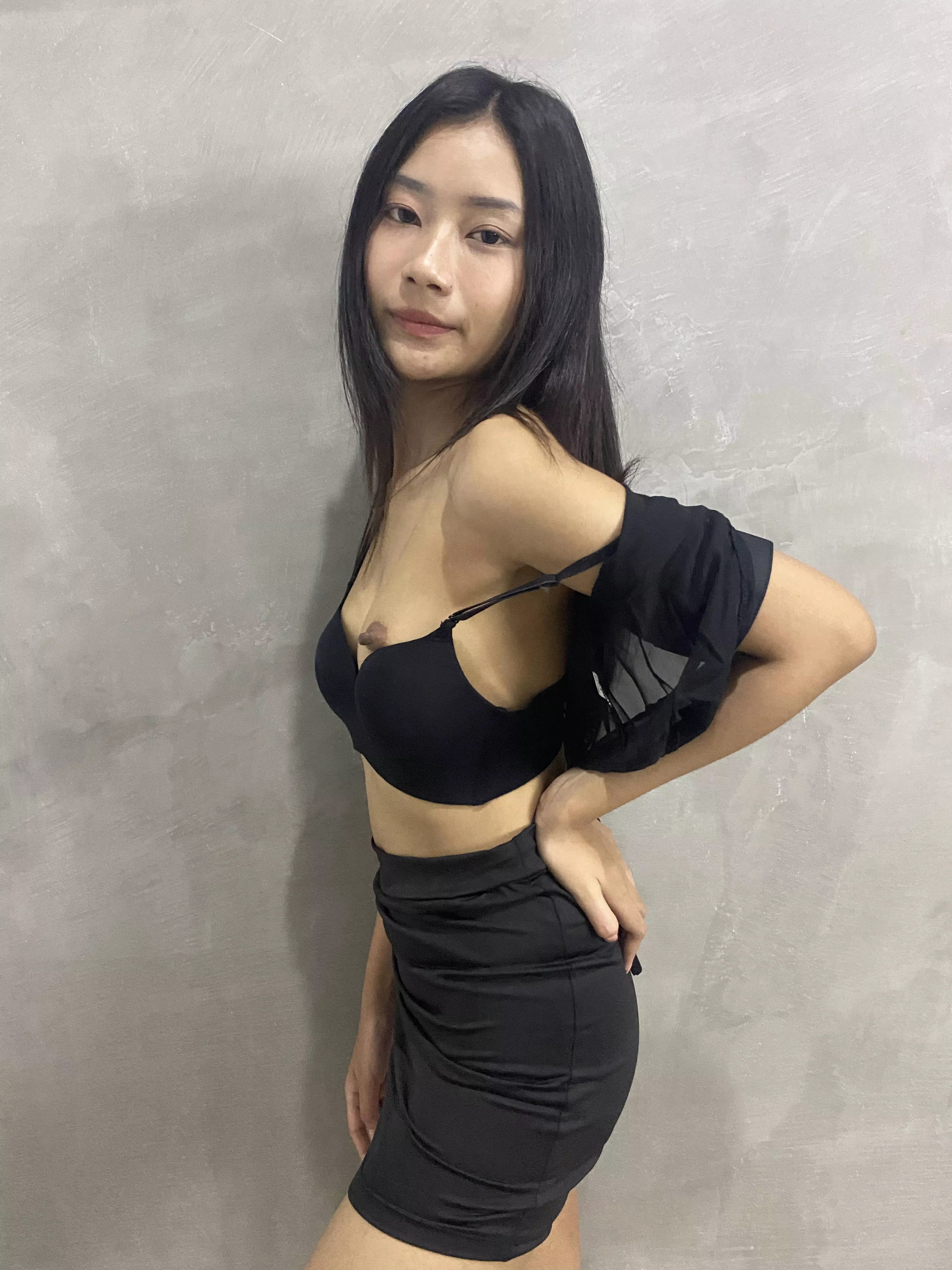 Just need to stretch a bit 😂 posted by Littlepan123