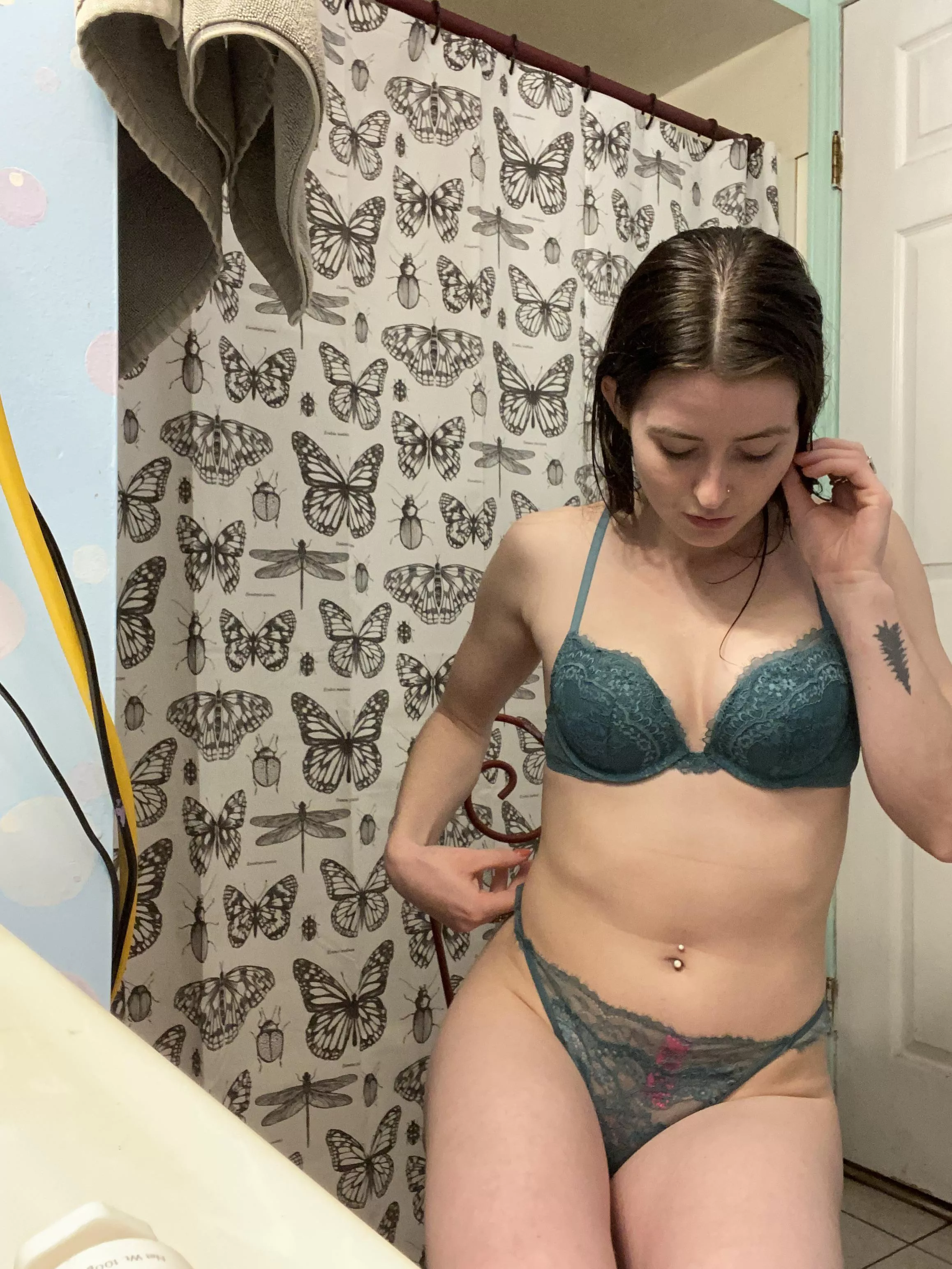 Just out of the shower 💦 posted by chlo_c