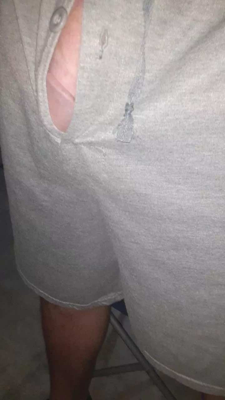 just poking out posted by loofthefis