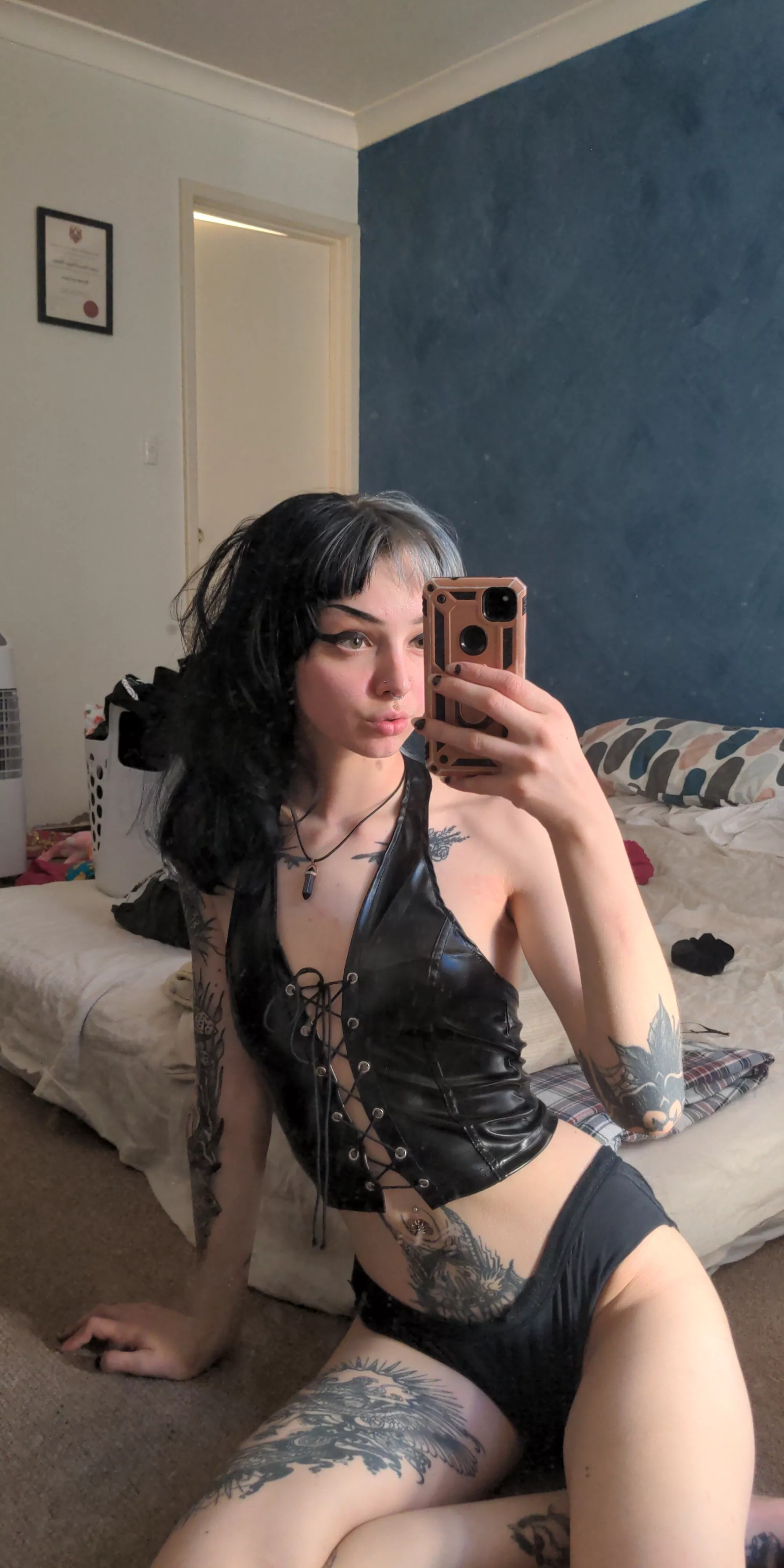 Just putting away my washing posted by vi0let_night