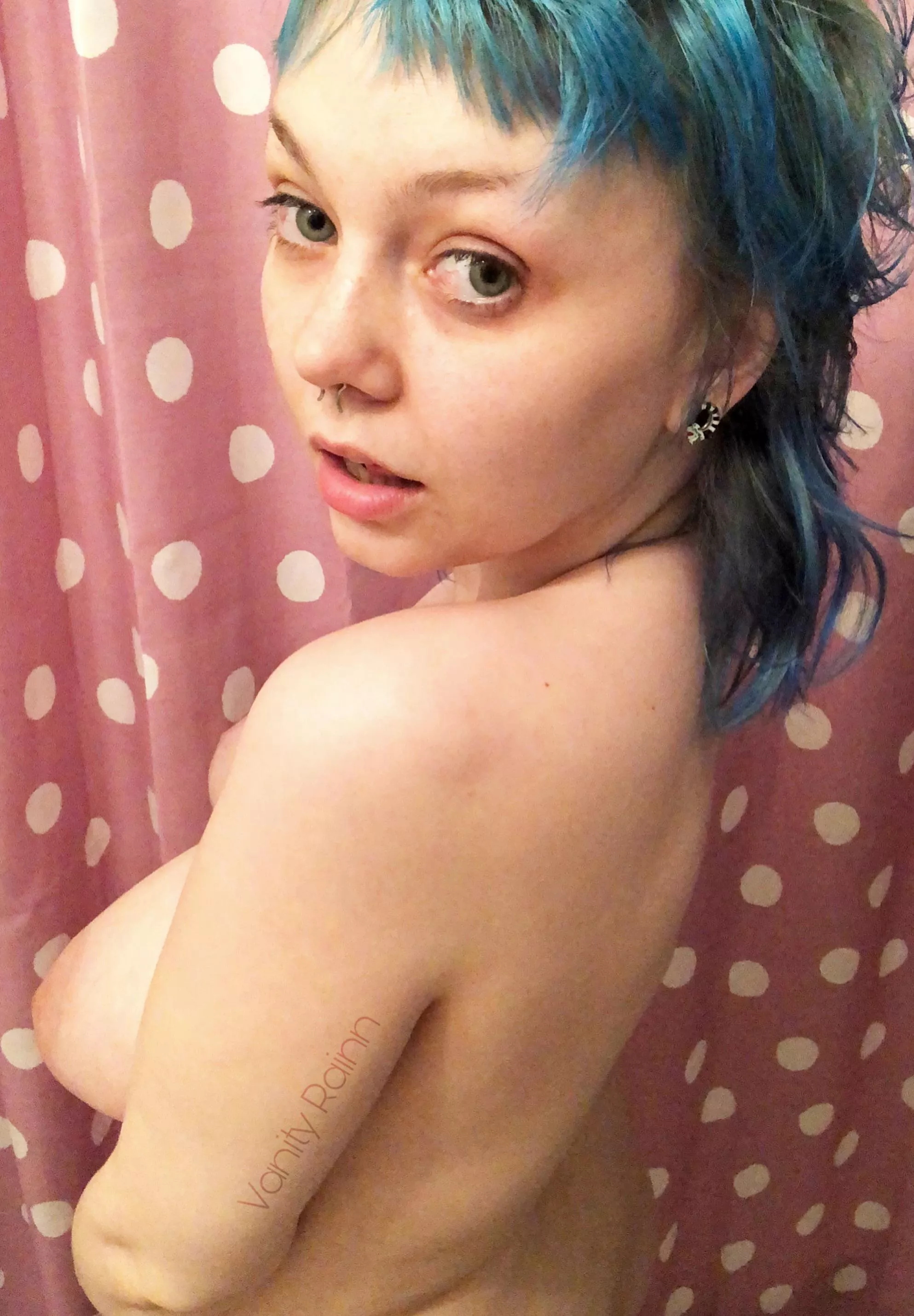 just recently dyed my hair blue 💖 posted by shinykuromi