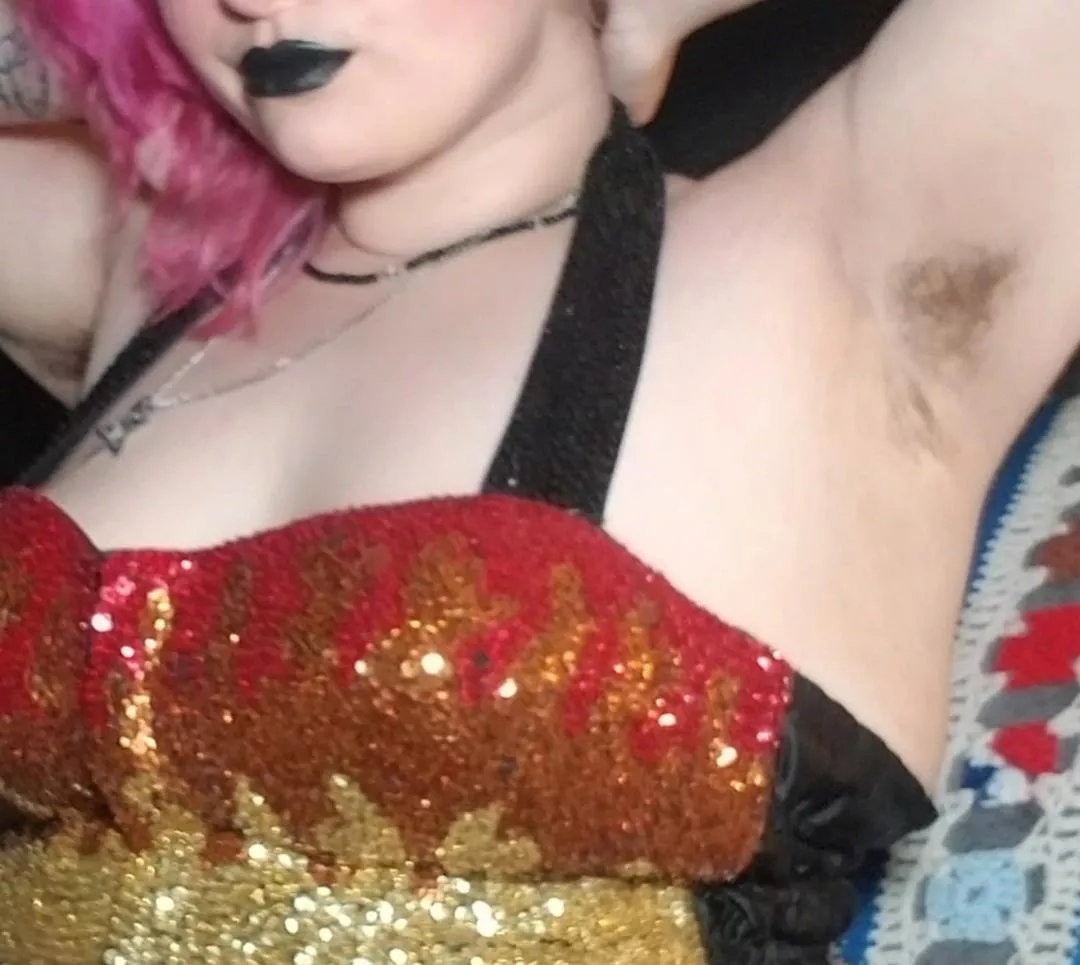 Just some hairy pits for ya! posted by SnooPuppers6985