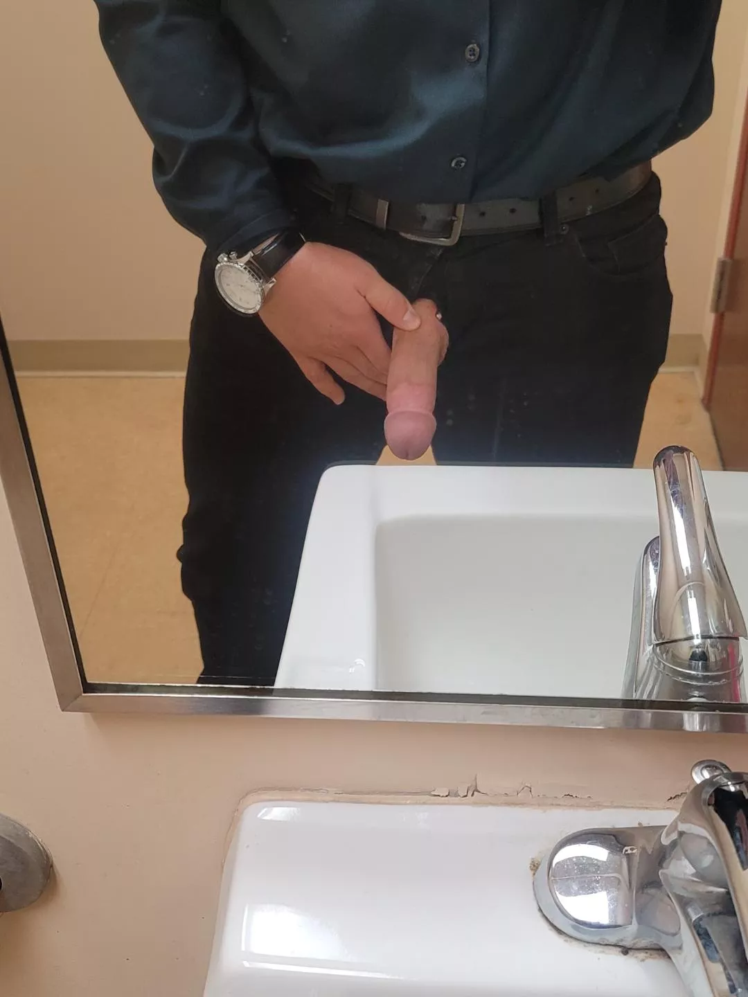 Just started my first day of work, how's it looking? posted by nnnnn124412