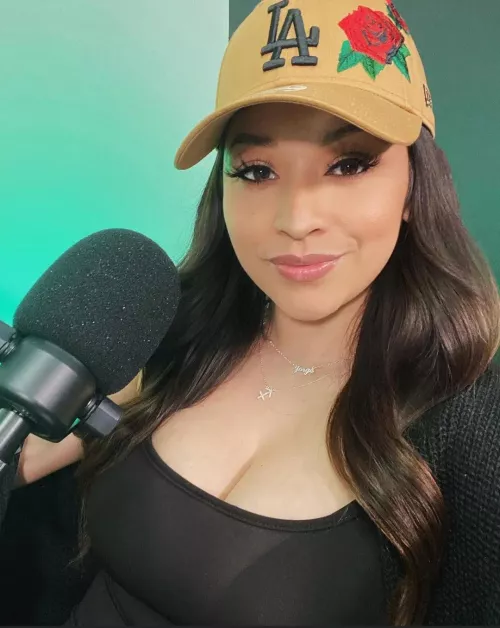 just the right amount to tease 🤤 by Common_Doughnut_5806