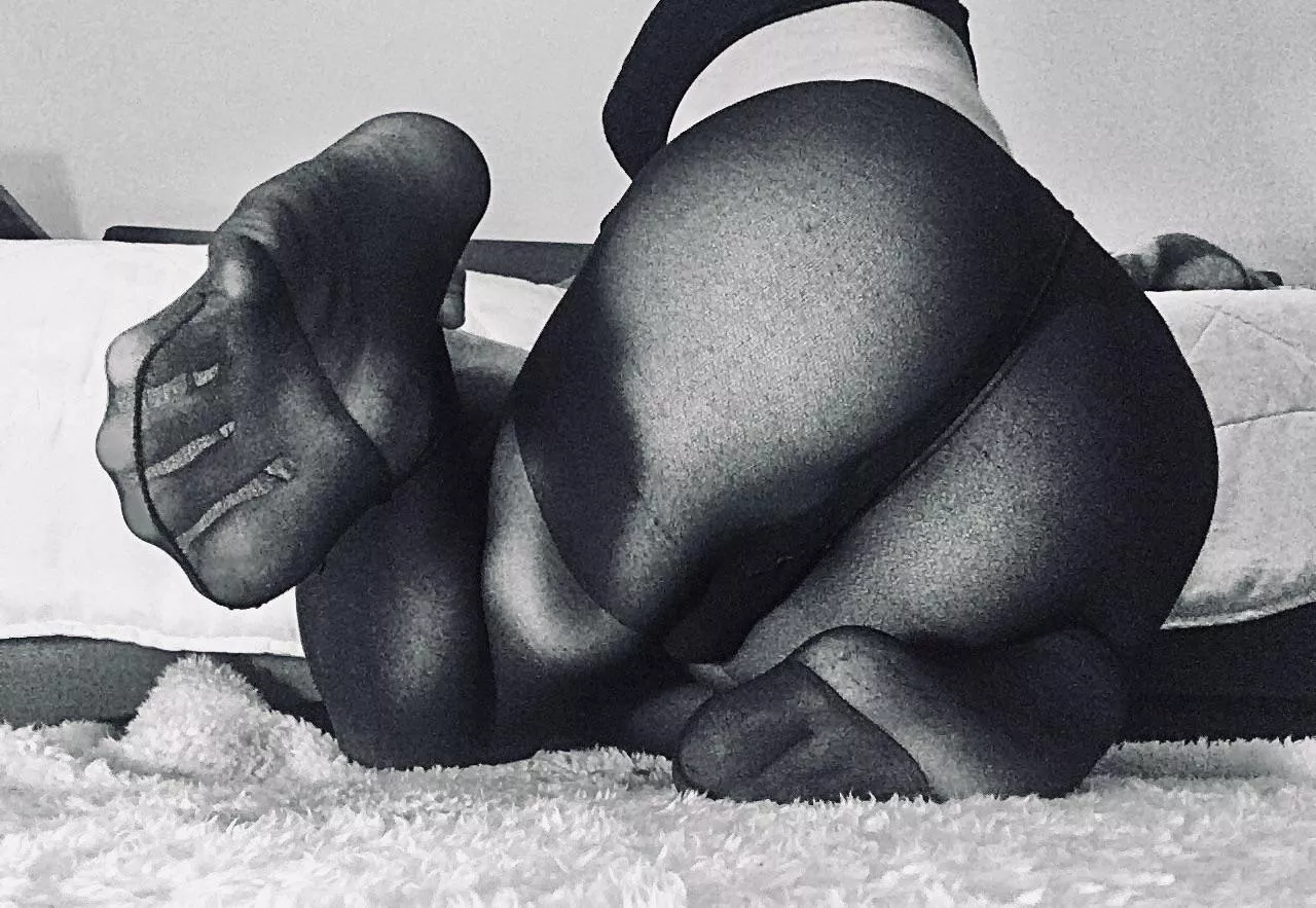 Just took my shoes off 💋 too bad I dont have anyone who could give me a massage posted by [deleted]