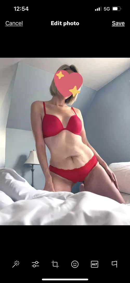 Just turned 40. You can call me Mommy as long as I can suck your cock. Deal? Link below 💋 by scarlettwife