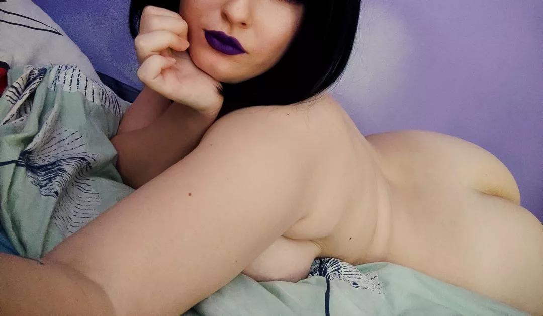 just waiting for you 😋 posted by lady-kitten21