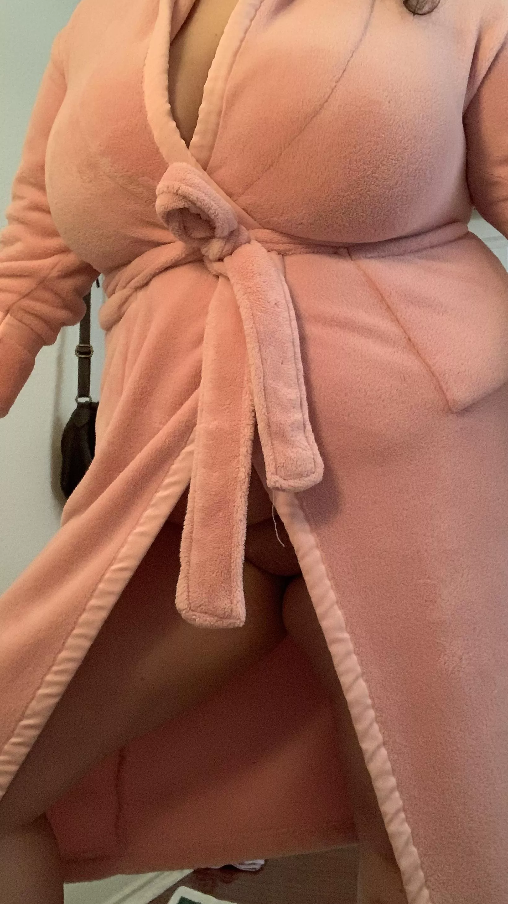 Just waiting to be untied <3 posted by slutcream53