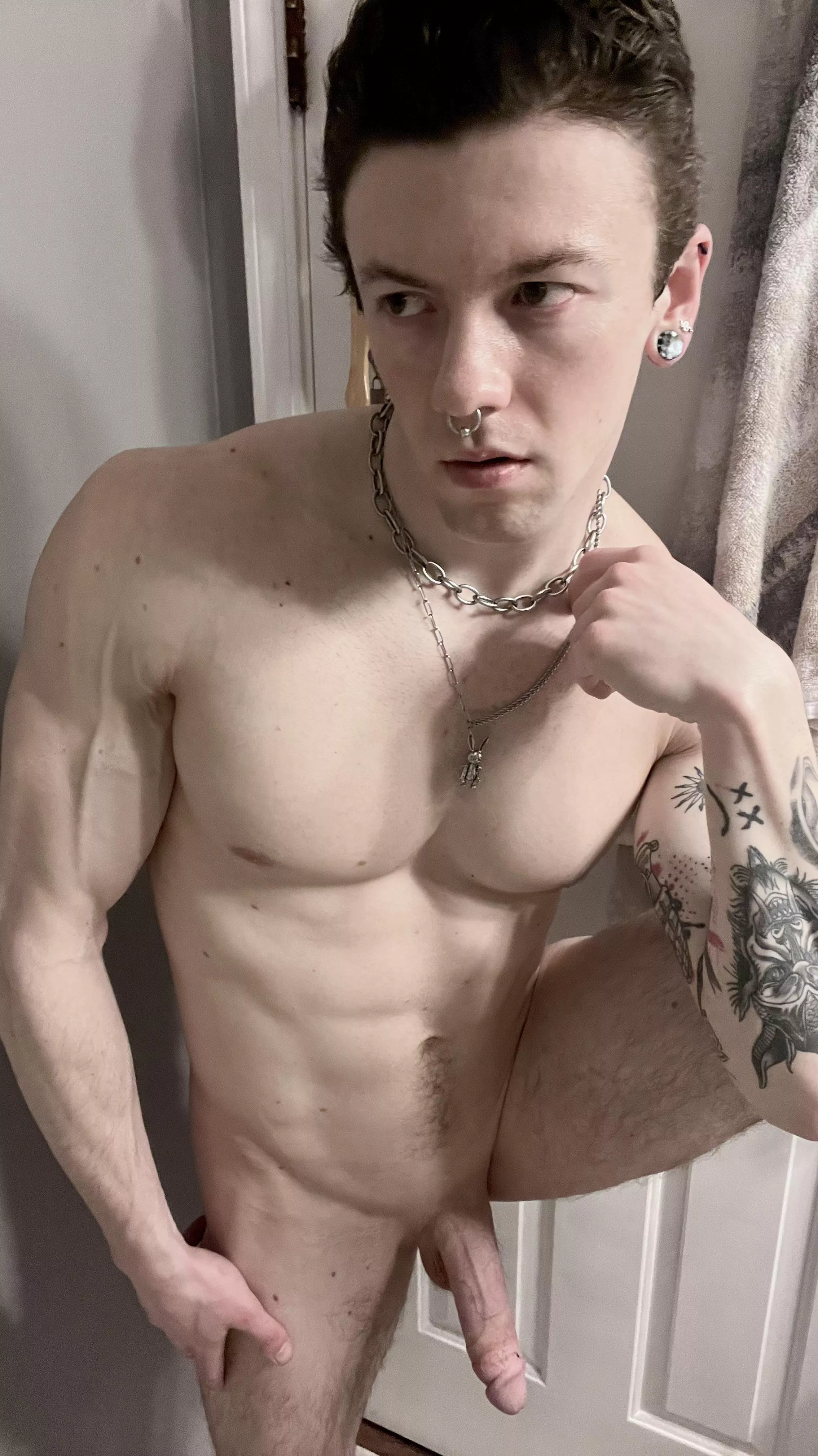 Just want you and me tonight posted by sadandhydrated_97