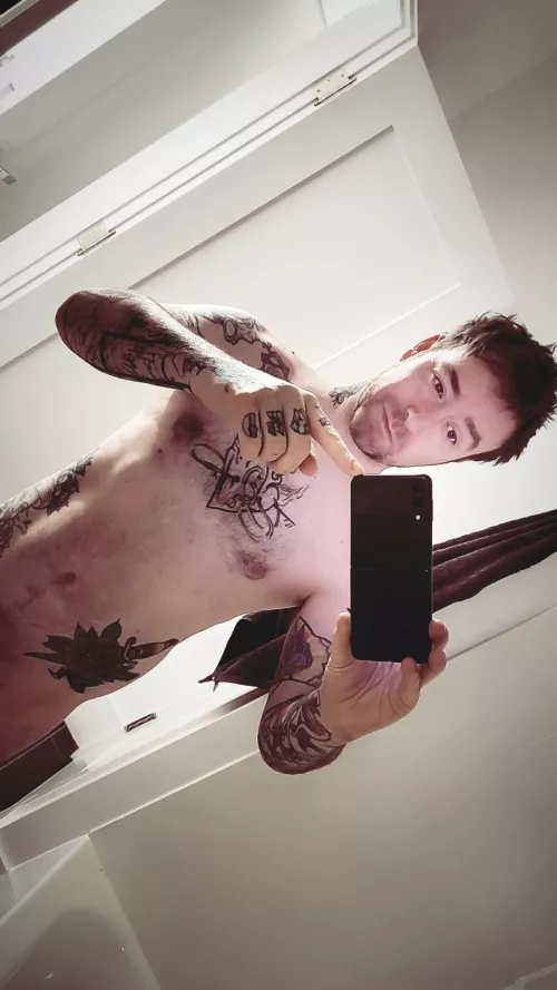 Just woke up, come back to bed? by chrissaintof