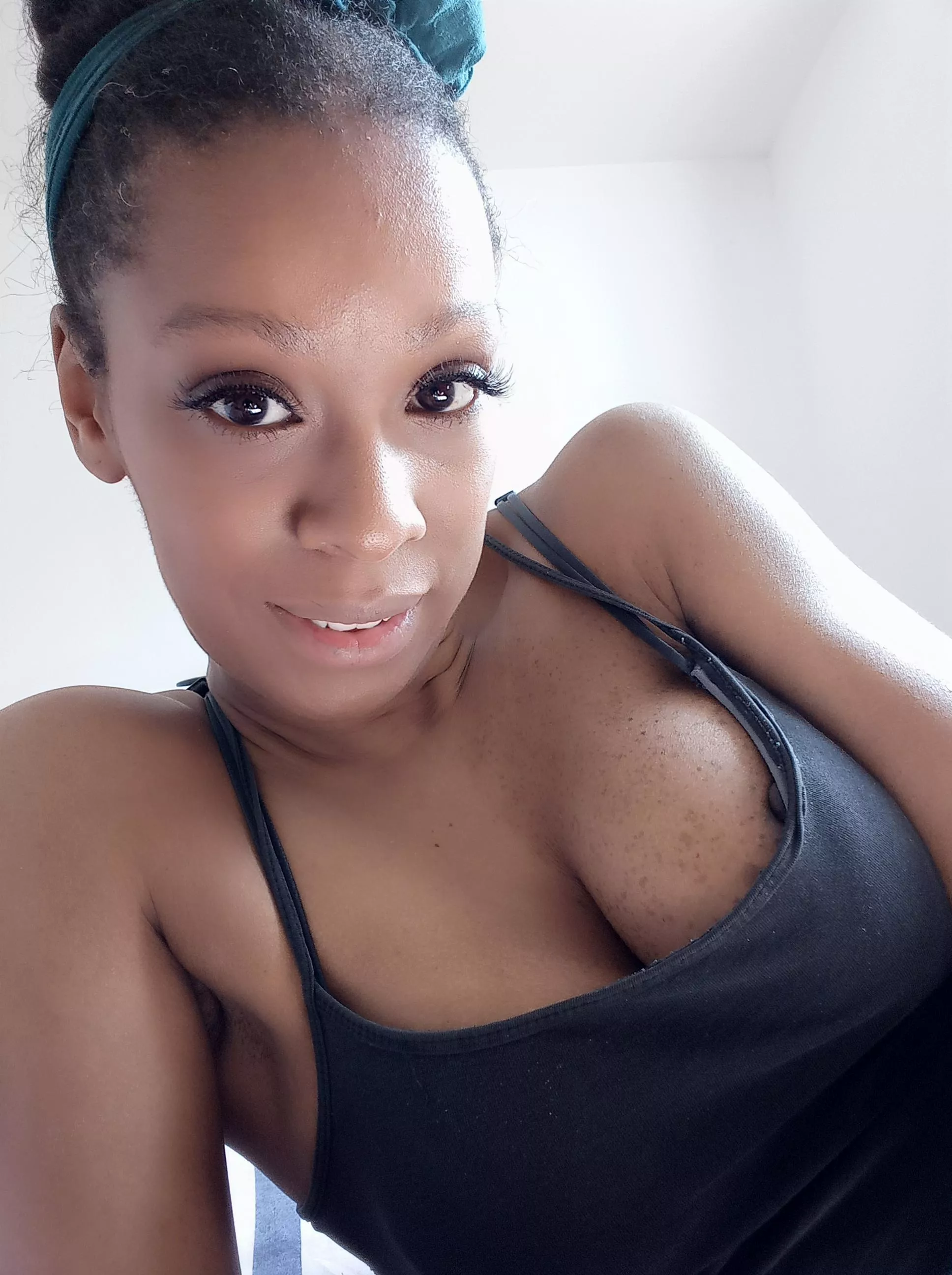 just your average British milf here to say Morning posted by Lottie_jones