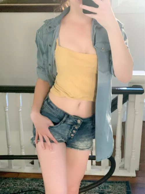 Just your sexy next door neighbour getting ready to wash her car - would you offer to help me with the hose or just watch? 🧽🫧 by hisbiche