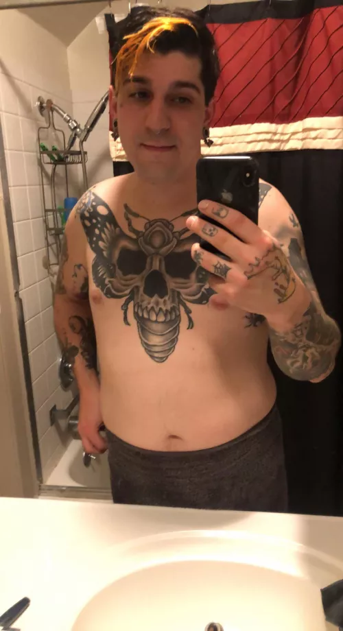 Just your stereotypical towel picture by CraftyArgument7047