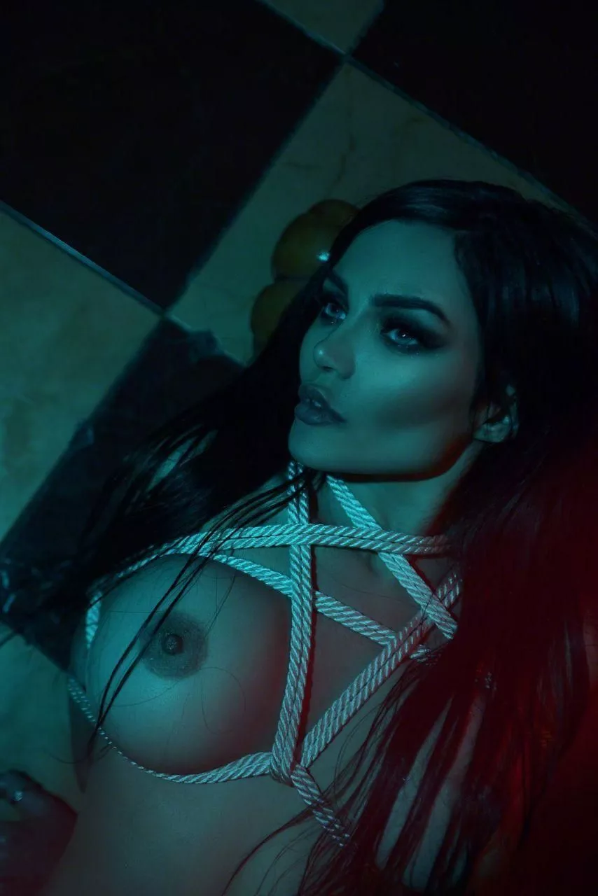 Kalinka Fox posted by Electronic-Funny5323