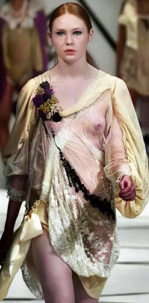 Karen Gillan by VenomousCopy