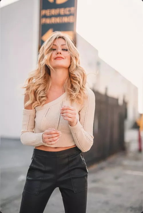 Katherine McNamara by mackenziejariyah