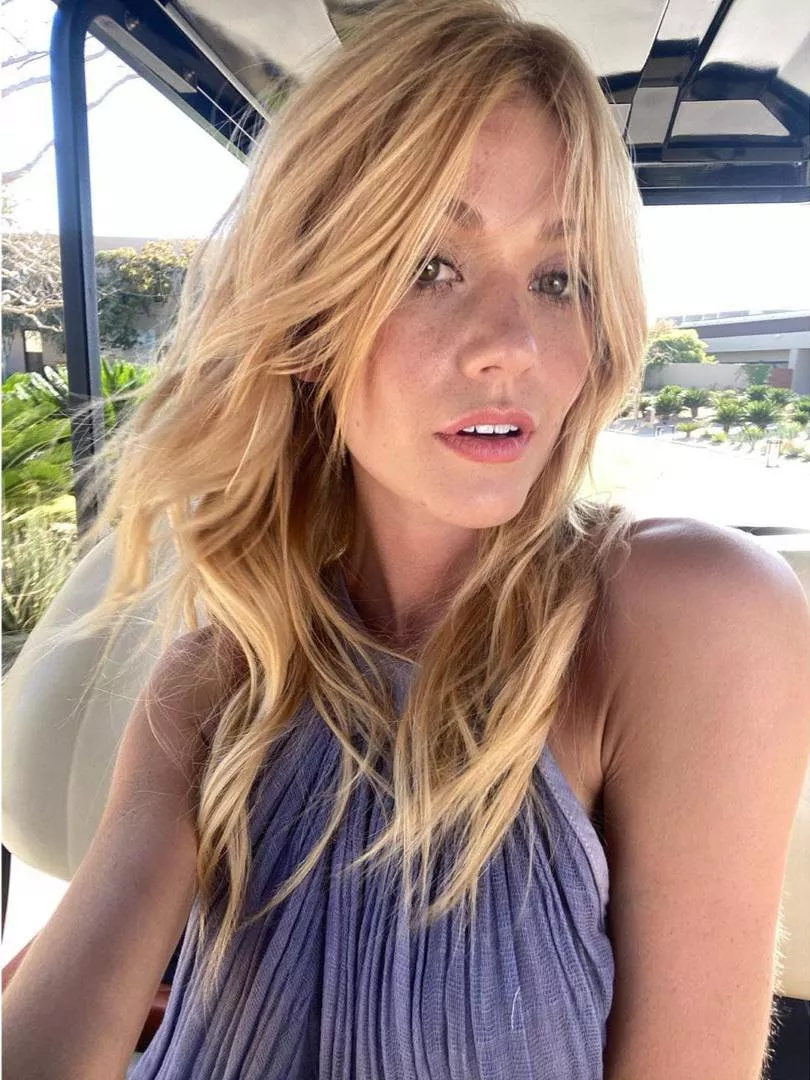 Katherine McNamara posted by Rednaxela117