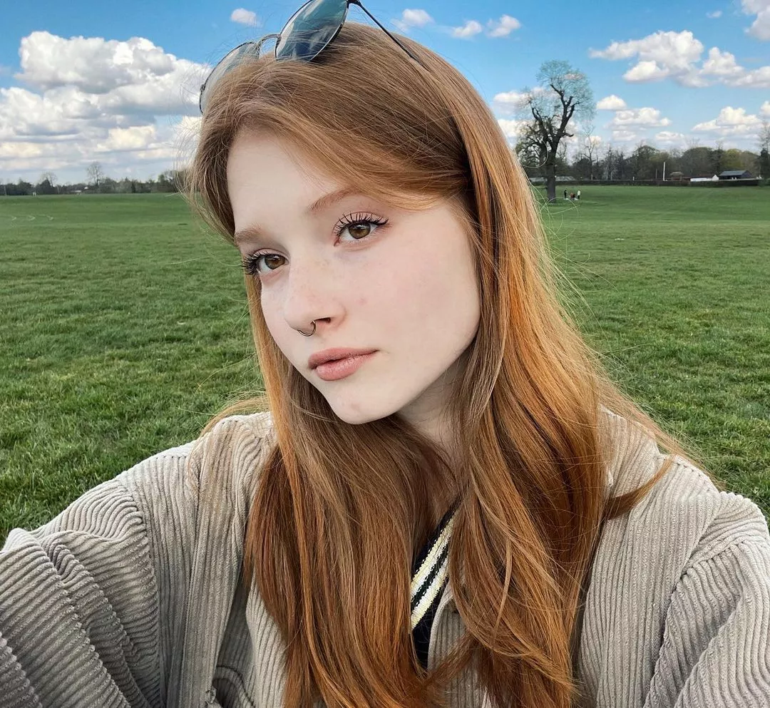 Katya Sitak [2022-06-06] posted by LawnOfTheRay