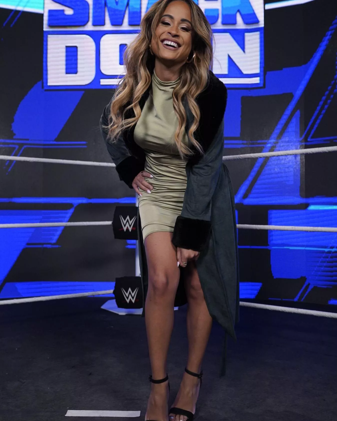 Kayla Braxton posted by DeadendLane