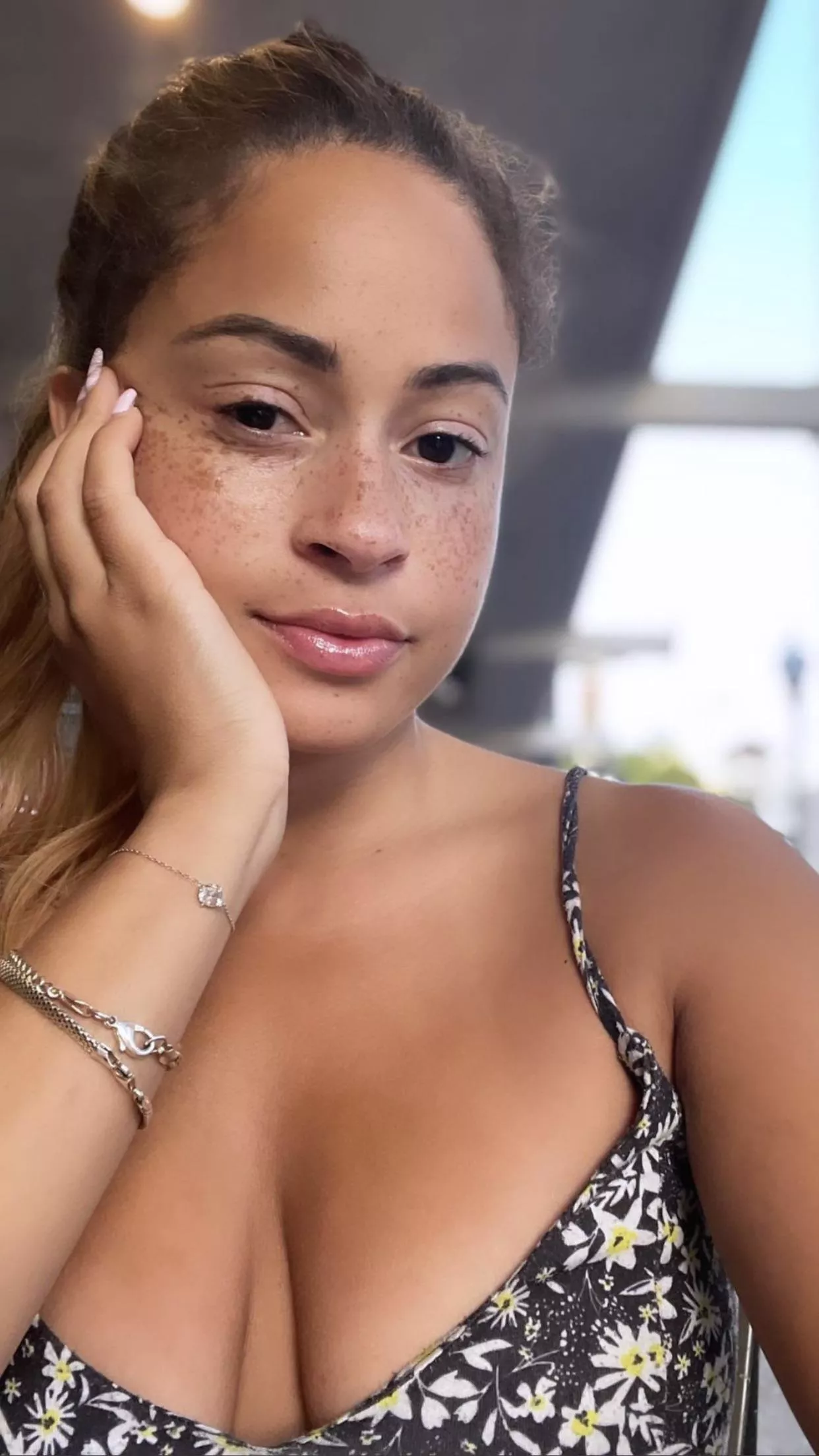 Kayla Braxton posted by eddie1b23