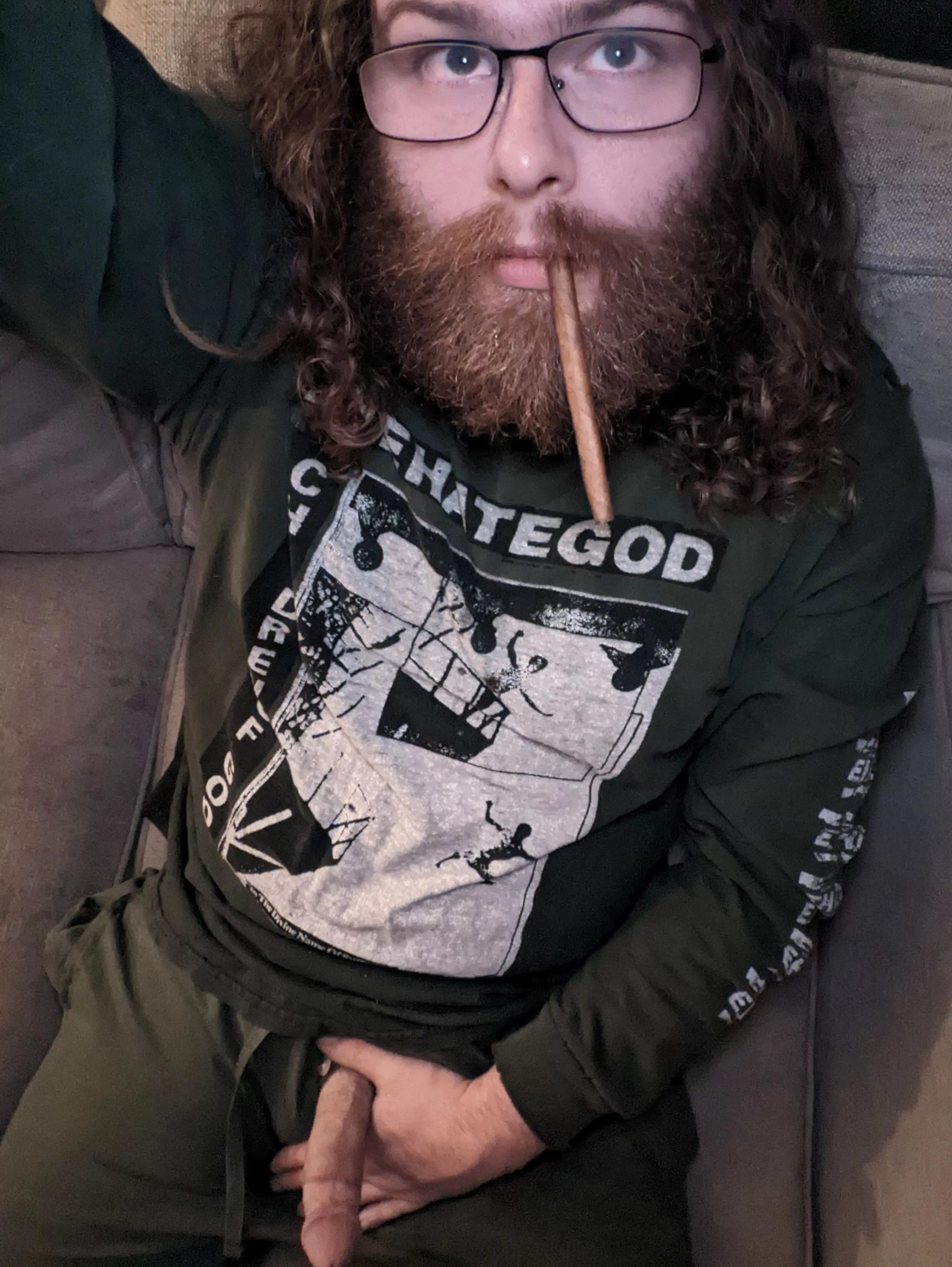 keep mistletoe the fuck away from here! posted by notikatorest