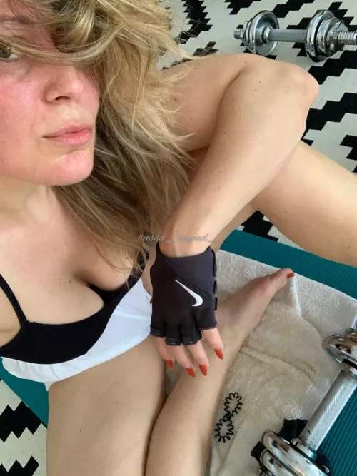 Keep your glutes tight & morning cof[F]ee strong, 41. by sassa_beyond_