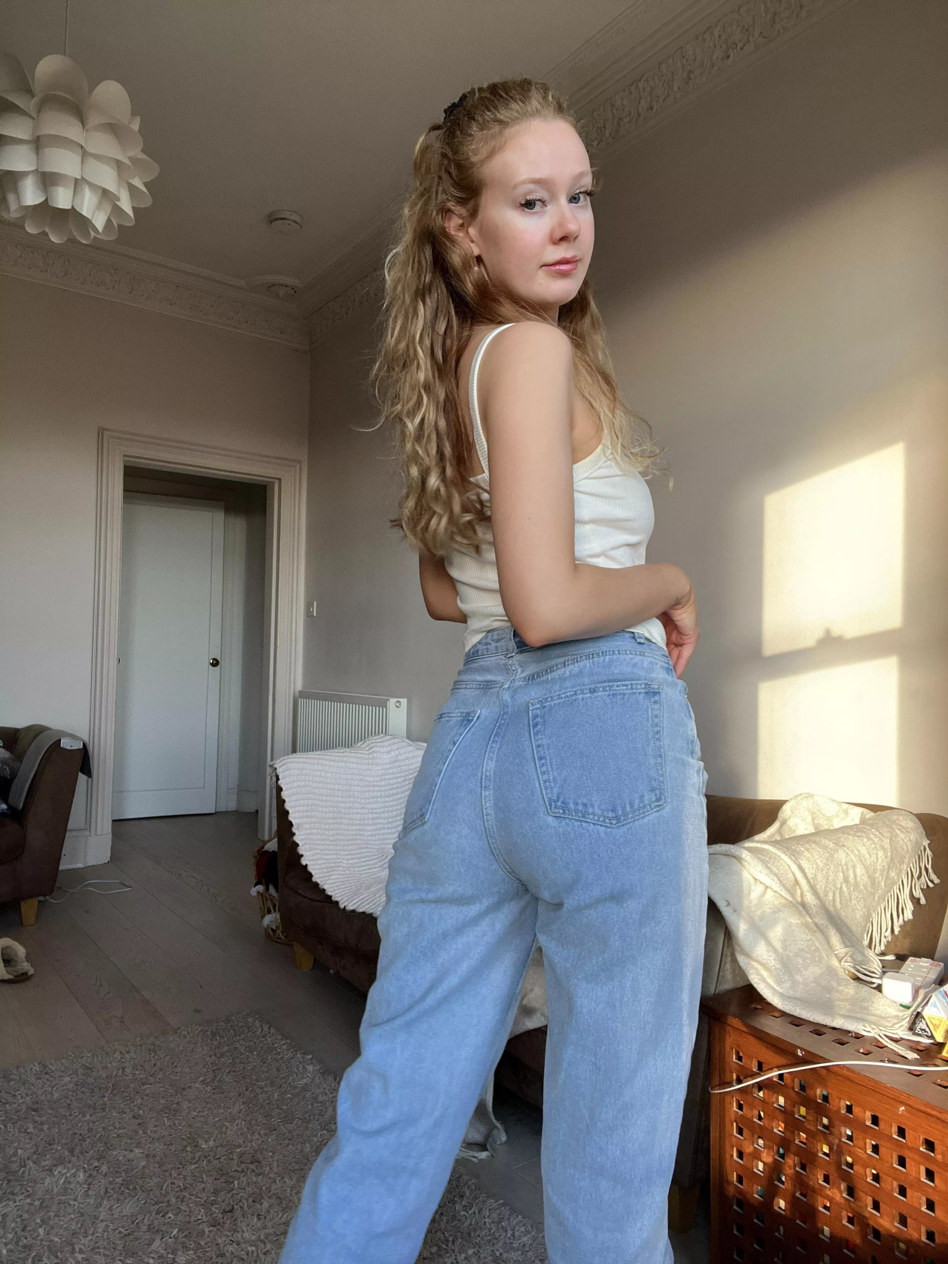 Keeping it casual for you [F] posted by librarosebud