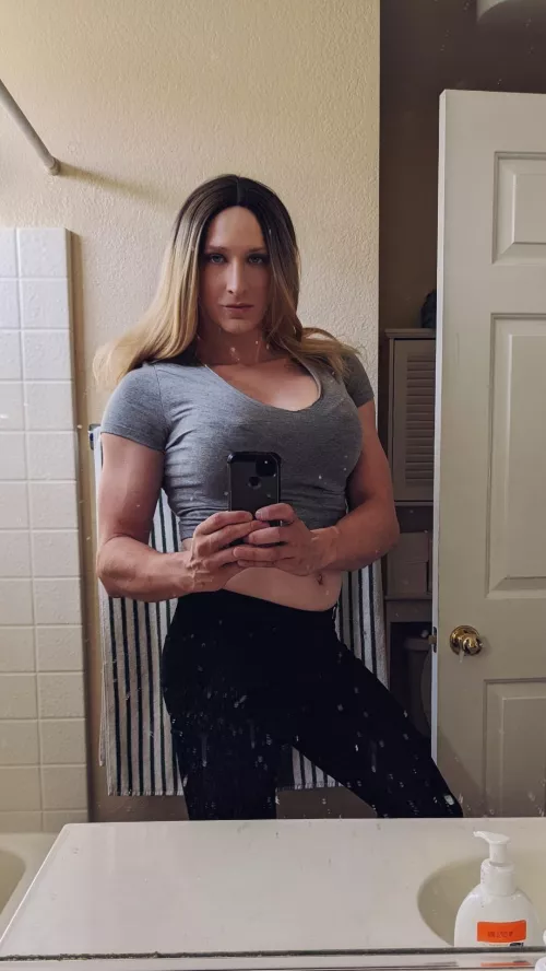 Keeping it simple 😌 by EricaBee3190