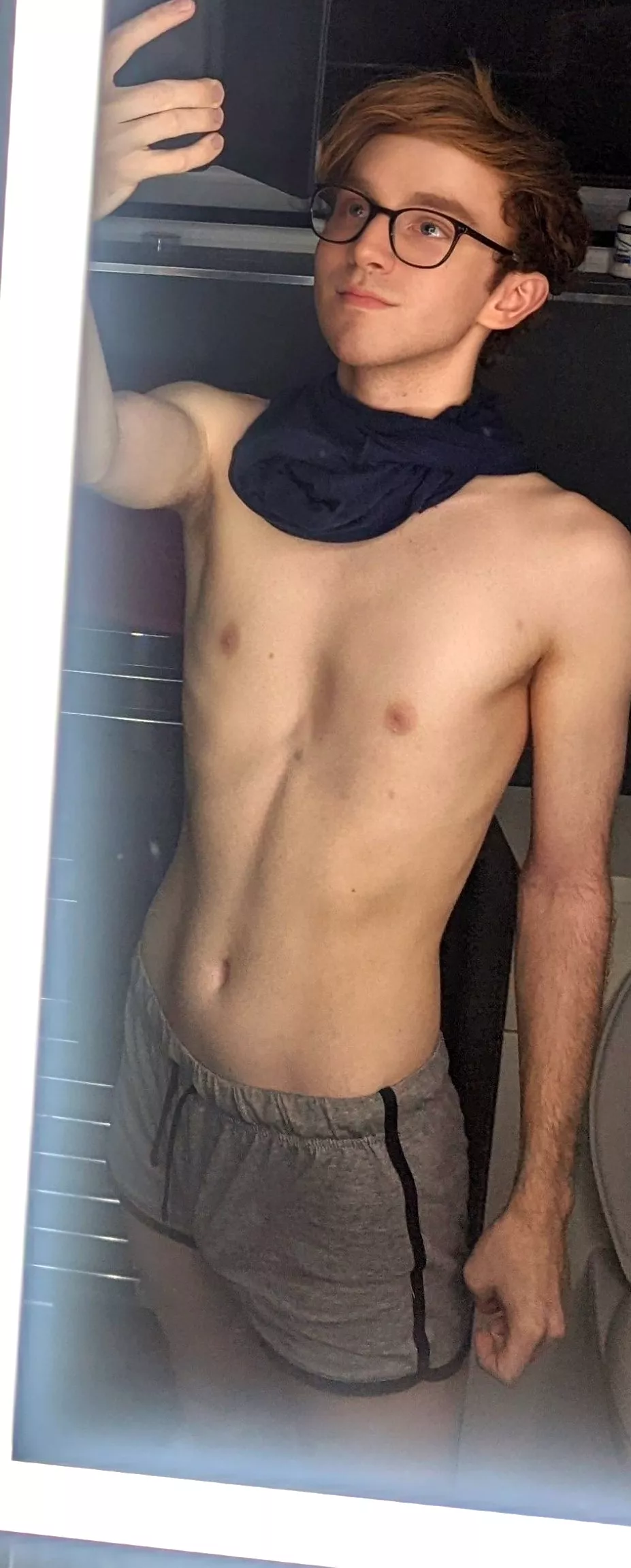 Kelt kinda cute before bed😇 posted by trytry243