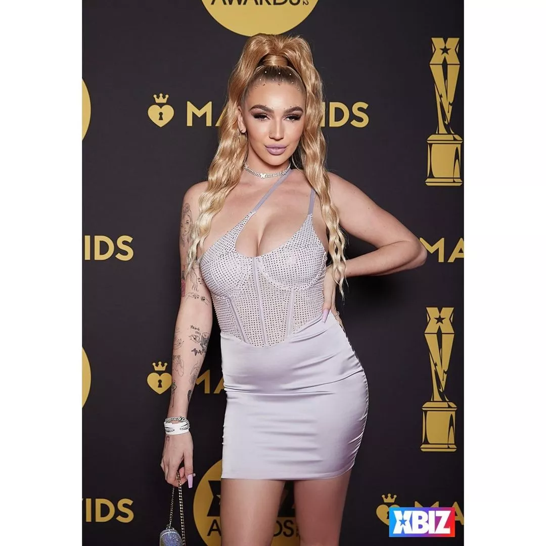 Kendra Sunderland posted by Educational_Future74