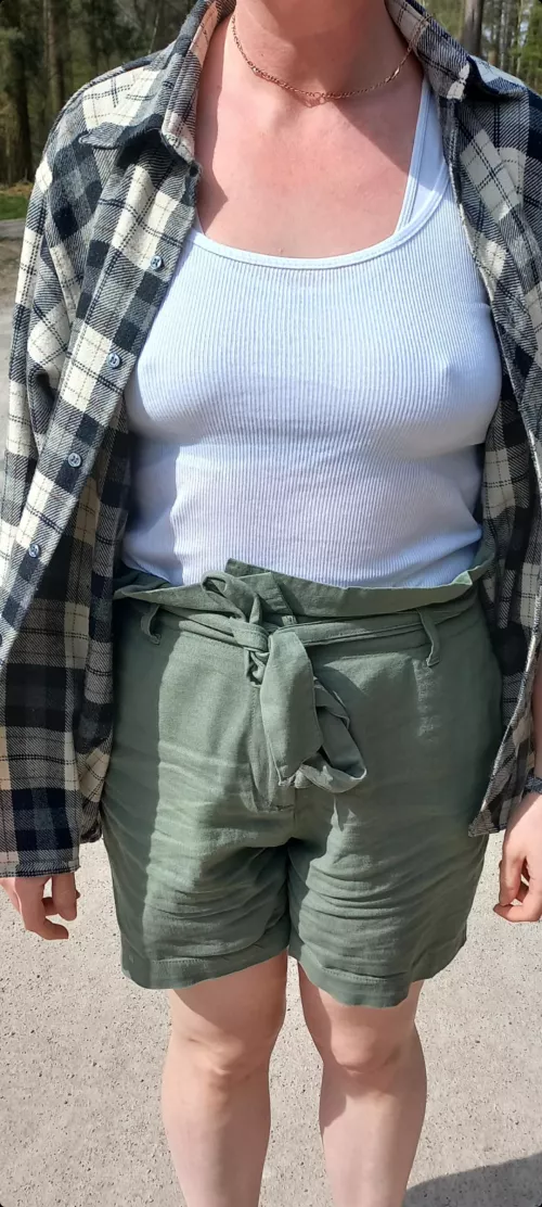 Kept getting looks on the hike by peachymilf69