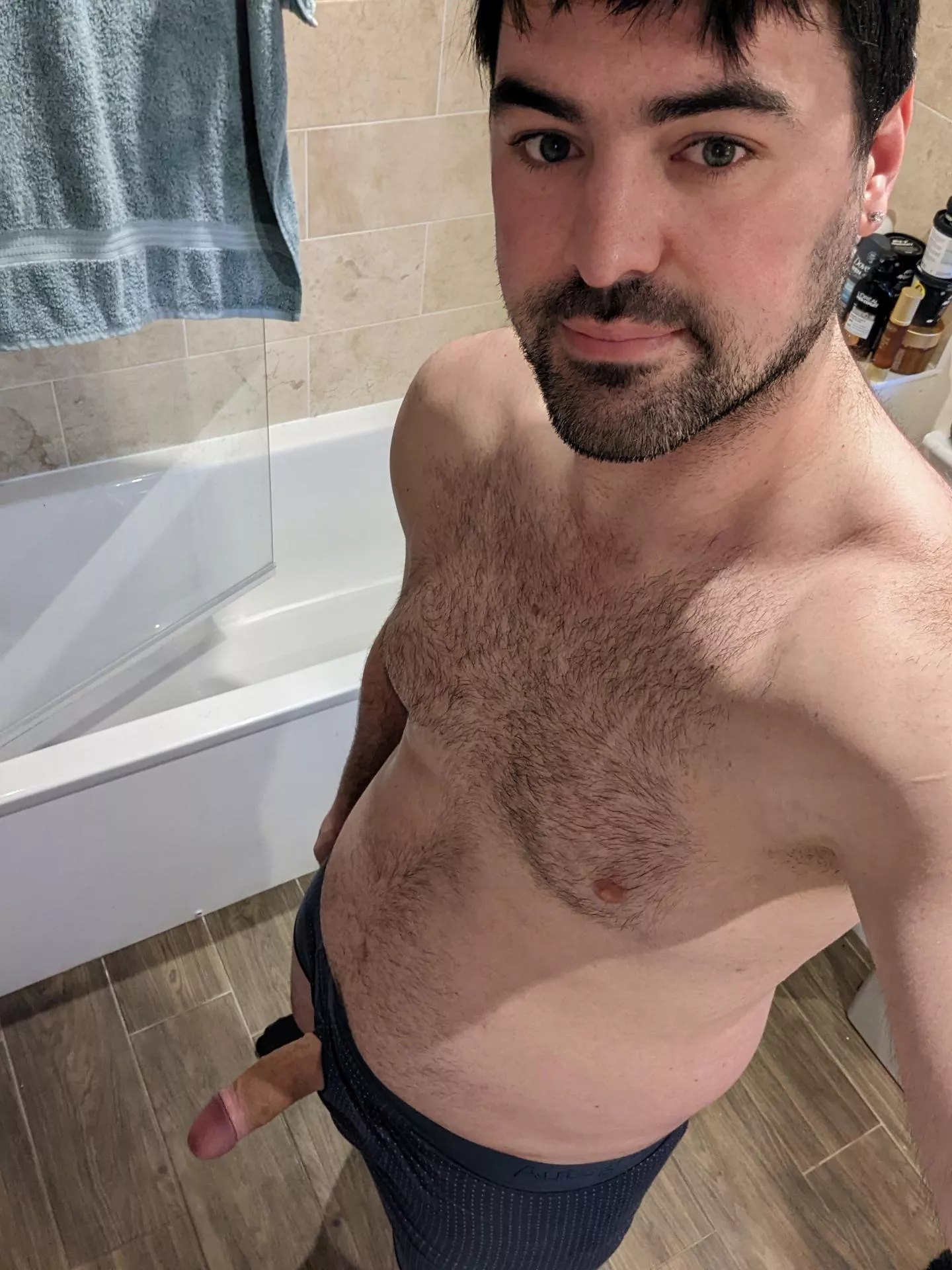 kept my promise before, The hair is back 🙈 posted by lilandlarge69