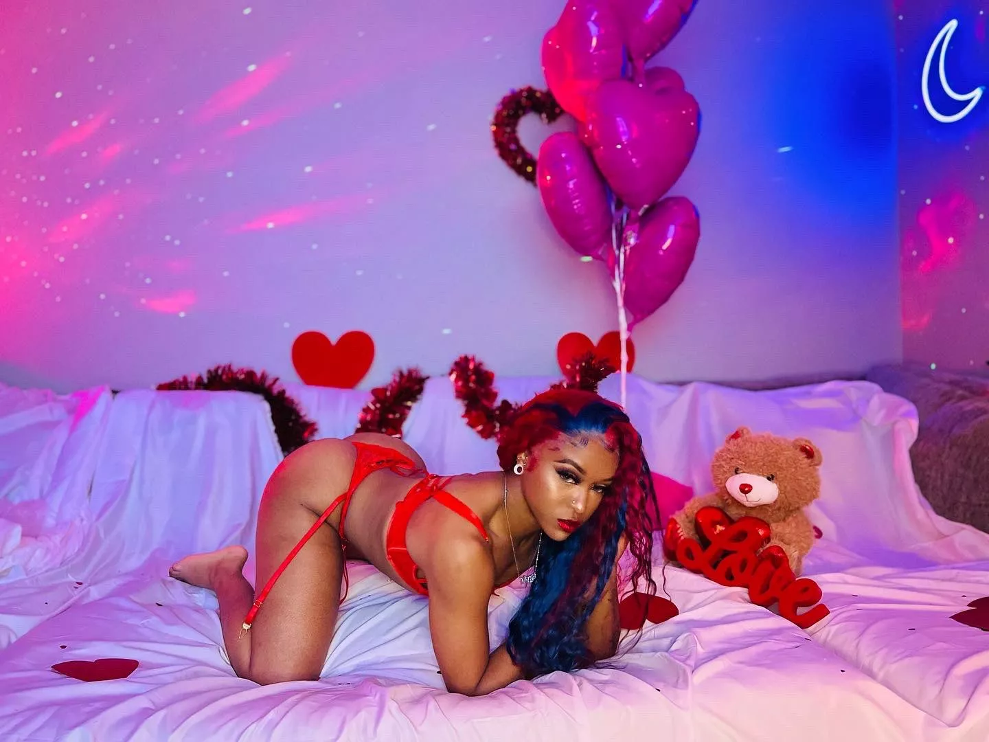 Kiera Hogan posted by F4nt4zyW0rld