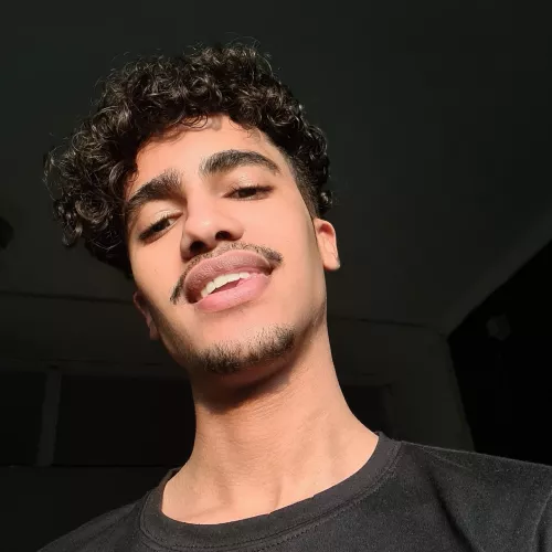 kinda bored... would love to meet new guys and just talk u know. hmu on discord or insta if ur interested(20)🌚 by sweetsabuki_