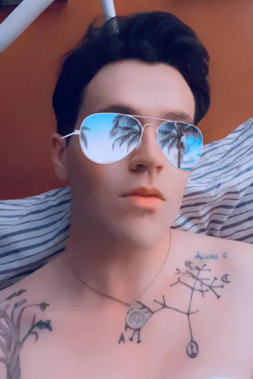 Kinda tired of not having a BF to play with.. by AesSedaiblue