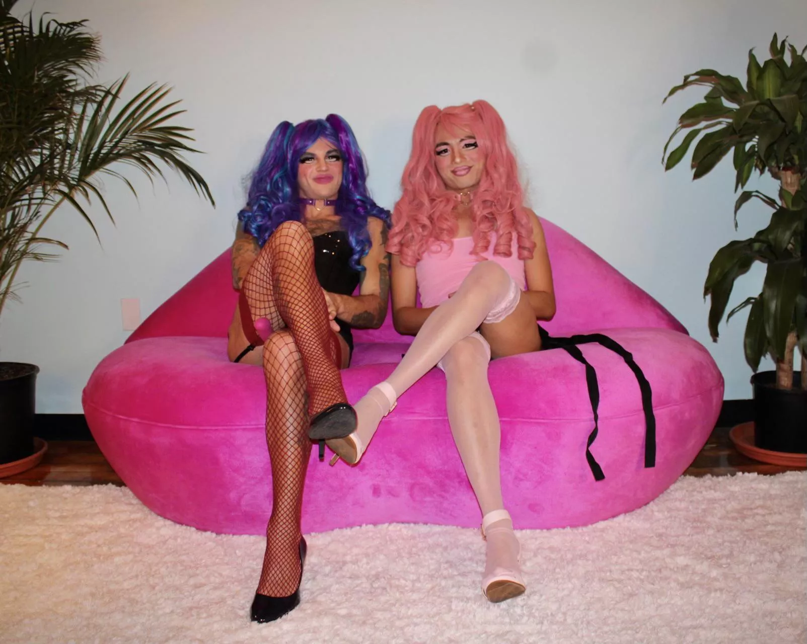 Kinky Beautician turned us into sissy dolls posted by scarlettsensi