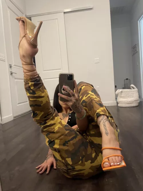 Kiss em by goddesspaola