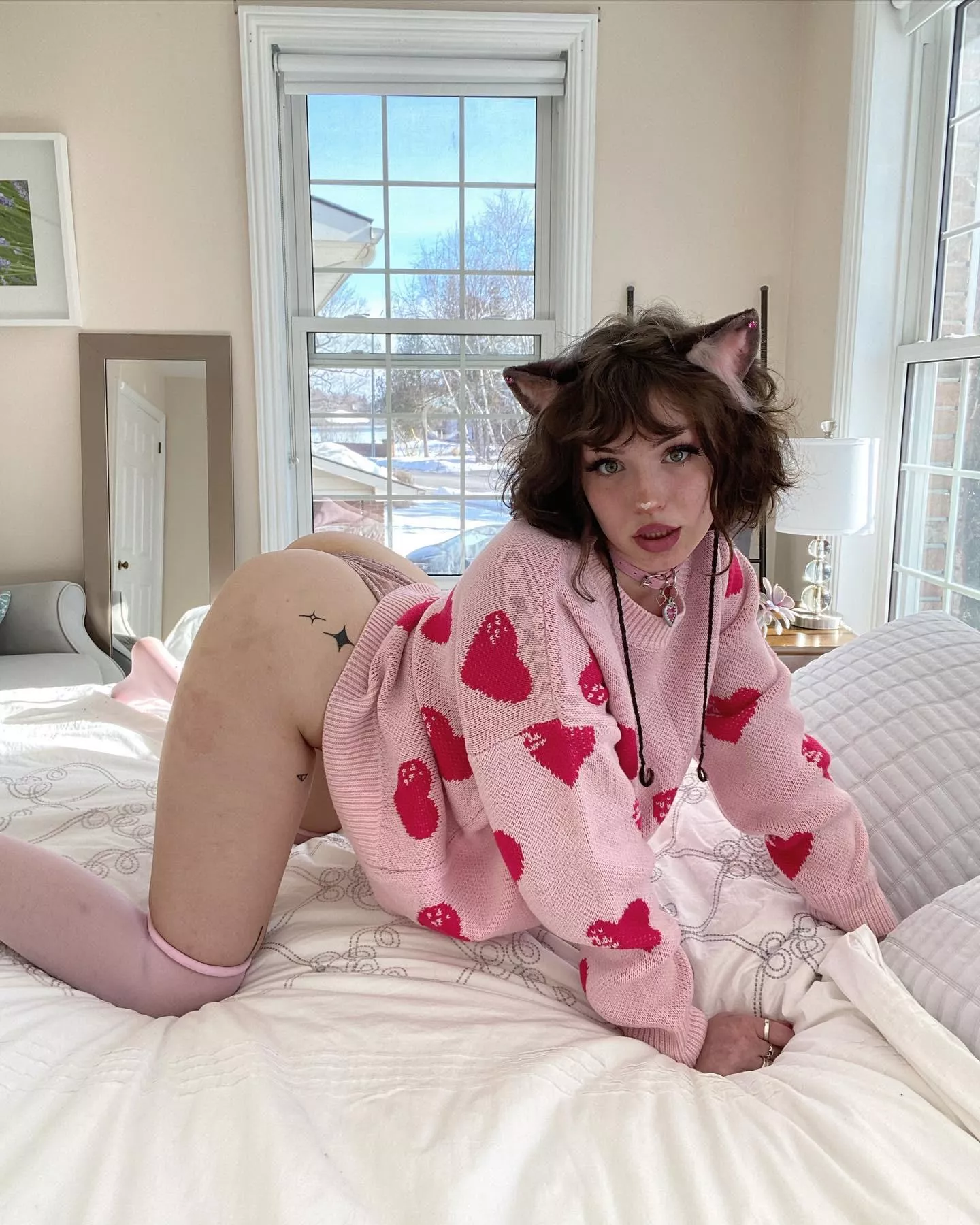 kiss me :3 posted by realmkitten