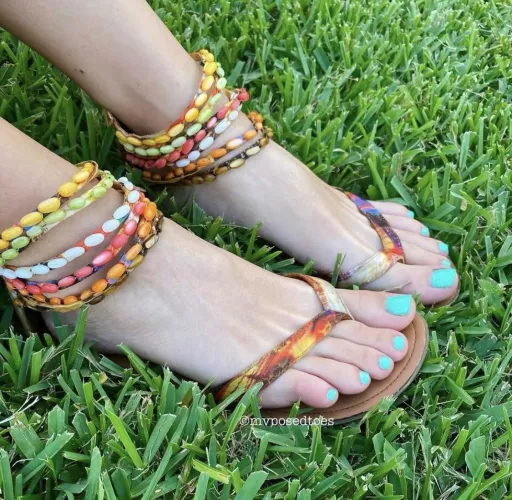 “Kiss me feet, they’re Irish” ☘️😉 by myposedtoes