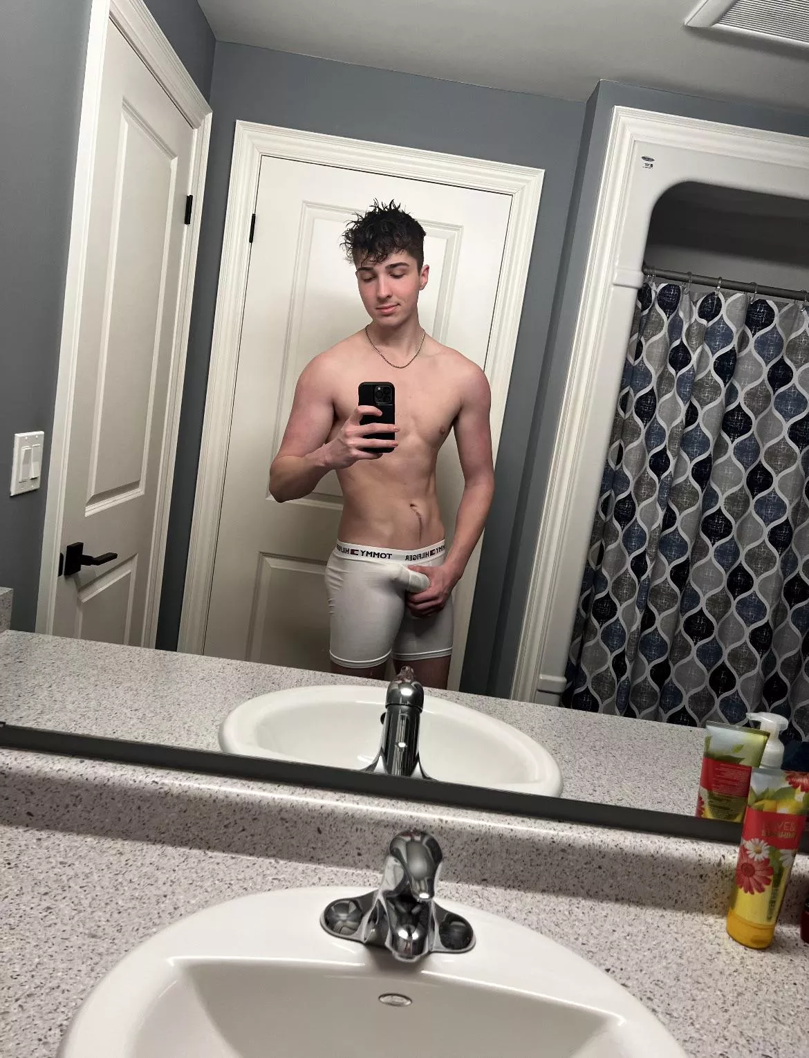 Kiss my bulge posted by sadboycad