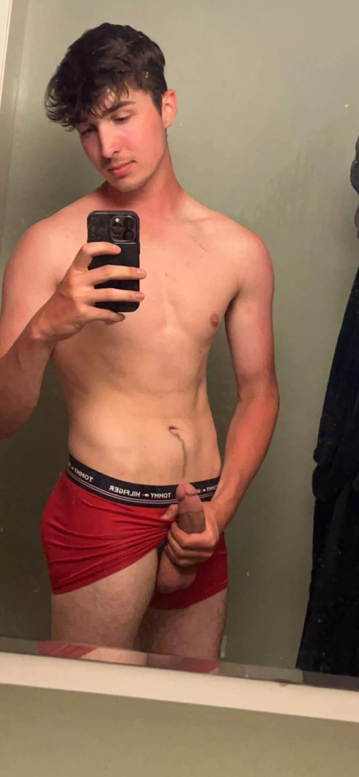 Kiss my cock goodnight posted by sadboycad