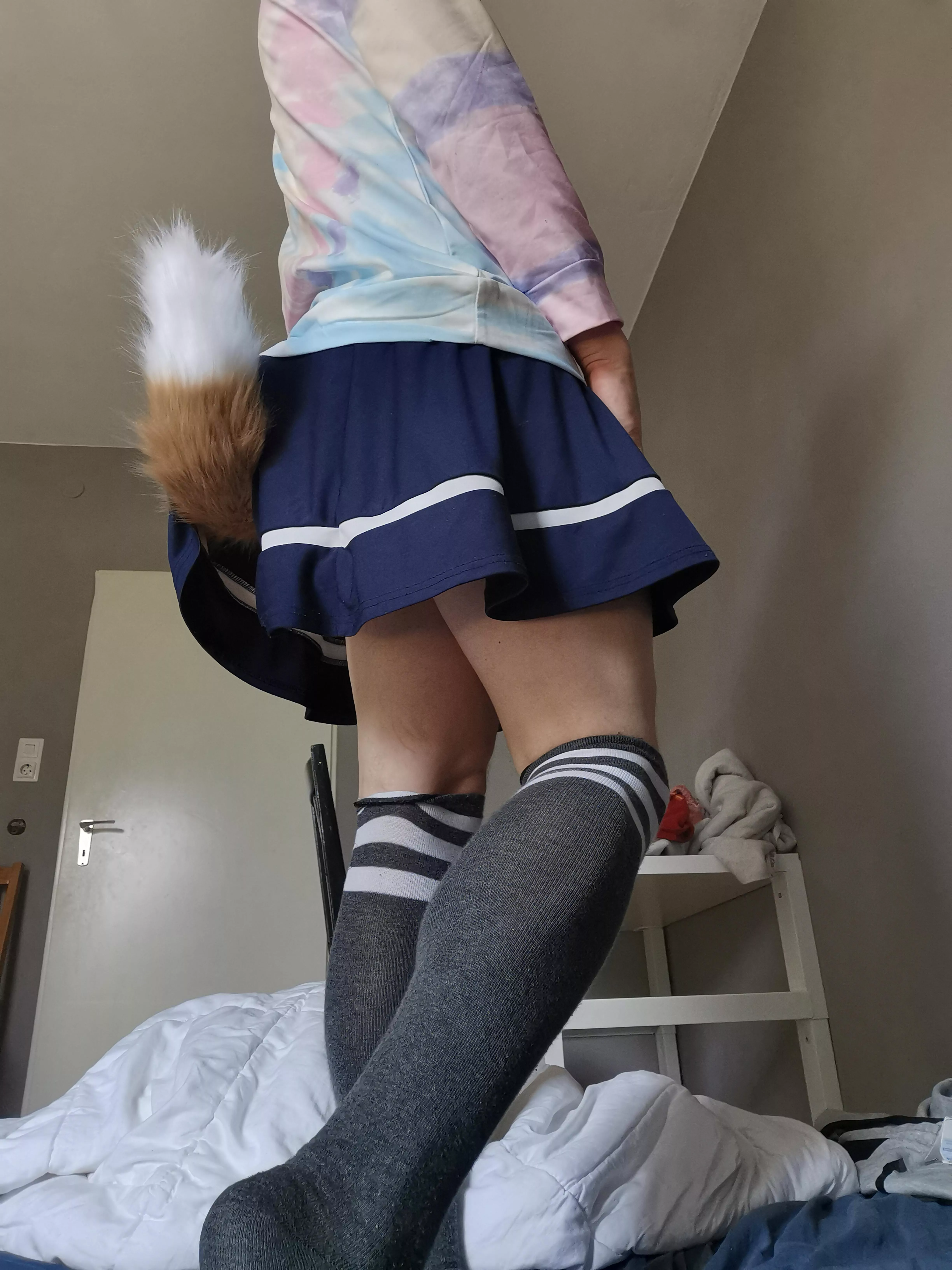 kitsune femboy wishes all a Nice femboy Friday 🤭 posted by Several-Pace8659