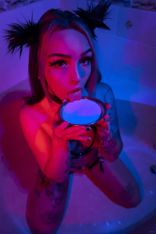 Kitten’s a bit thirsty.. by DTVRDM