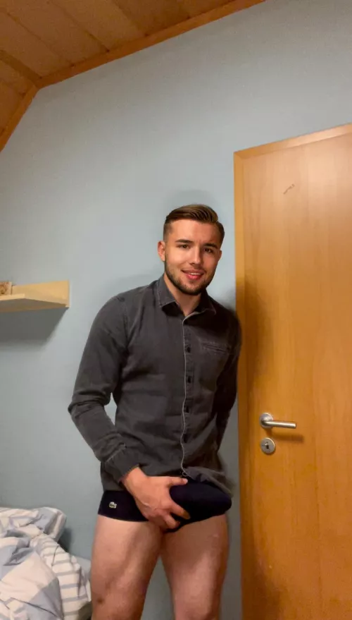 Knee in front of me baby by blondboyjan